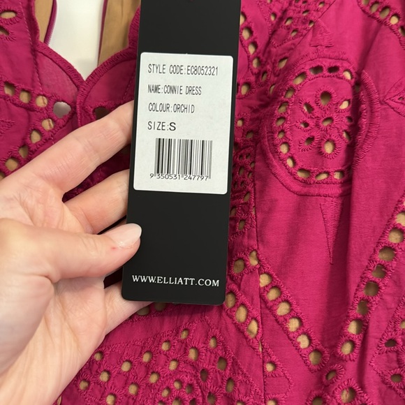 Elliatt Dress size small NWT never worn - ordered for a wedding & did not wear - Picture 5 of 9